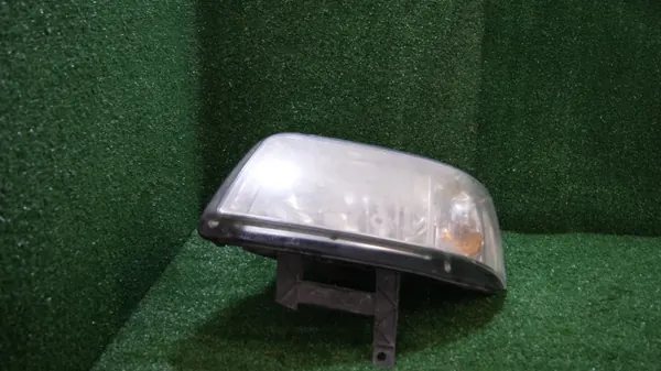 Farol Esquerdo VW T5 Usado OEM 1305235737 image 2