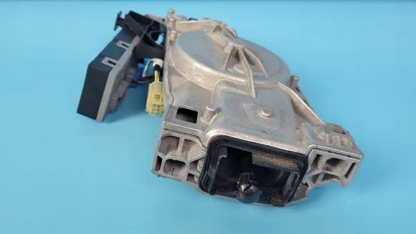 Verrou Coffre Mercedes W206 C200 OEM A0999064703 image 7