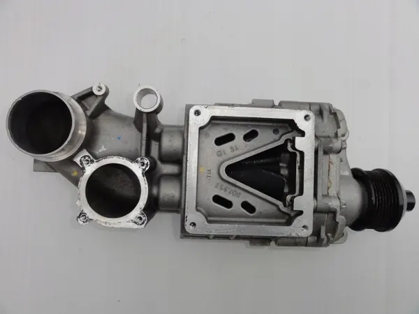 Compresor Mercedes OEM A2710902780 - Usado image 2
