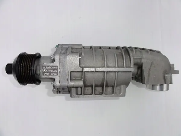 Compresor Mercedes OEM A2710902780 - Usado image 4