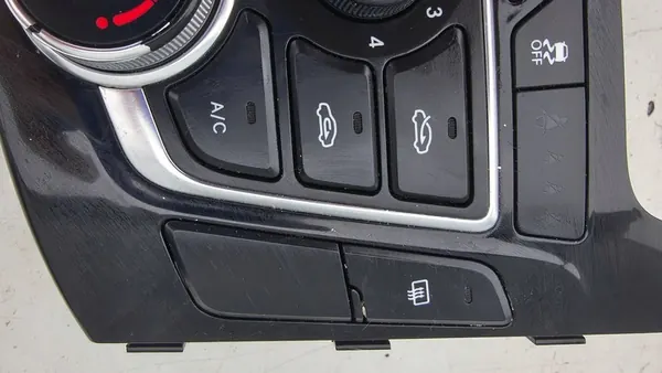 Ilmastointipaneeli Hyundai i30 2013 97250A6040 image 3