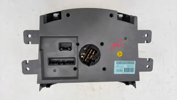 Ilmastointipaneeli Hyundai i30 2013 97250A6040 image 5