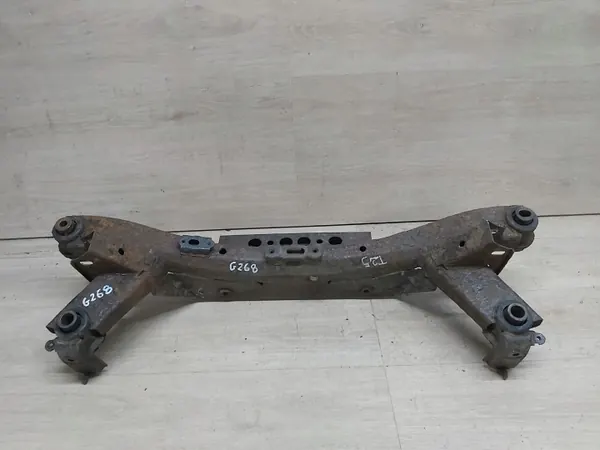 T25 SANKI TYŁ takajousipalkki Toyota Avensisille image 2