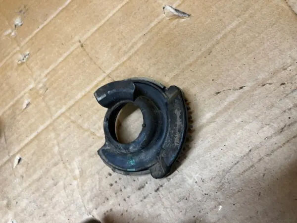 Juego de almohadillas muelle trasero OEM JX61-5599-BEB Ford Kuga MK3 image 4