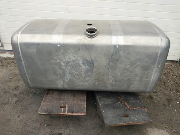 Polttoainesäiliö 570L Mercedes Actros MP4 OEM 9604704604 image 2