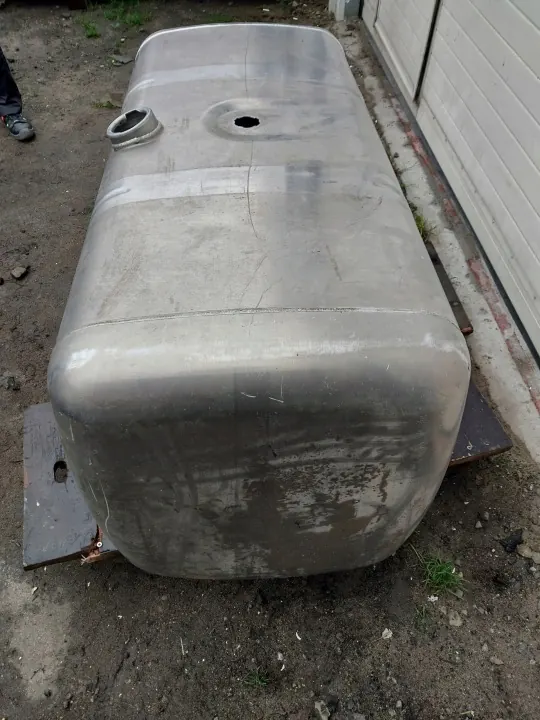 Polttoainesäiliö 570L Mercedes Actros MP4 OEM 9604704604 image 4
