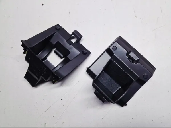 Mazda MX-30 Förarens handskfack OEM D41S-64181 D41S-64182 image 3