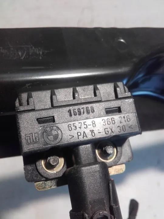 BMW 8 E31 Couvre-levier vitre gauche arrière OEM image 4