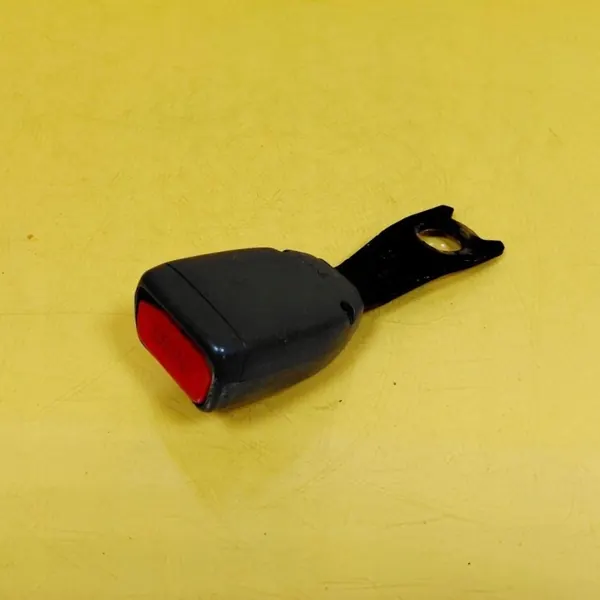 Hebilla de cinturón izquierda delantera OEM DRC99173 Daihatsu image 5