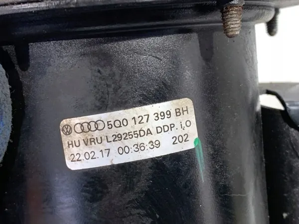 Bränslefilterbas OEM 5Q0127399BH för VW Tiguan image 4