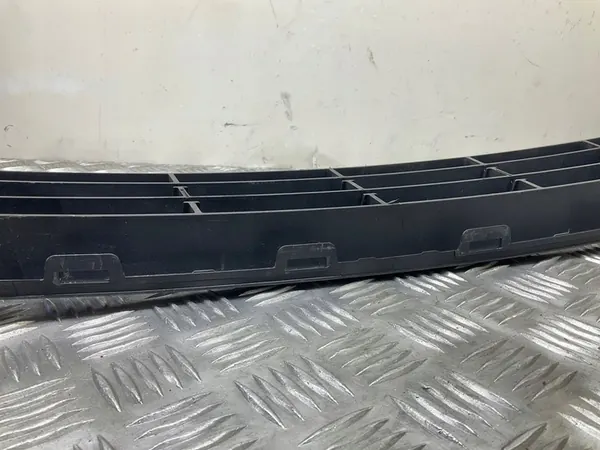 Tappo Griglia Paraurti VW Jetta 5C image 4