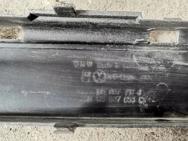 Framstötfångare VW Bora NY 1J5807719J image 3