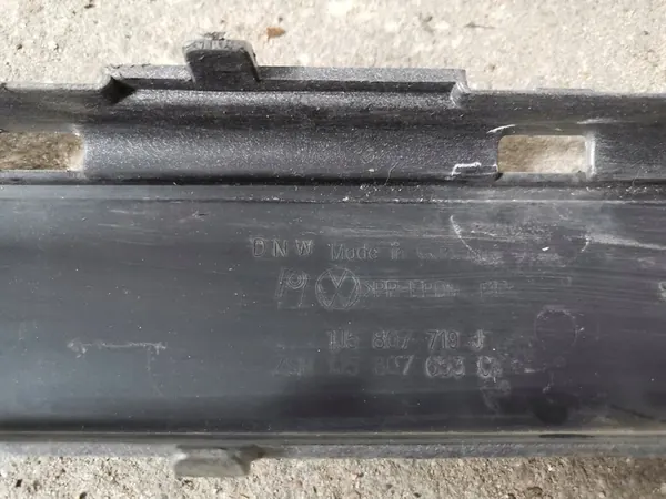 Framstötfångare VW Bora NY 1J5807719J image 4