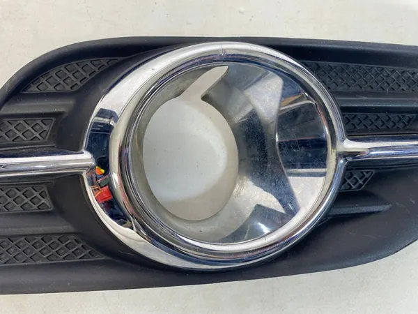 Rejilla de faro antiniebla derecho OPEL MOKKA 12- OEM 95470235 image 5