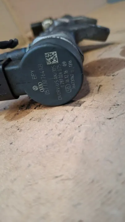 Insprutningsräls OEM 04B130093 för VW Audi 1.4TDI image 4