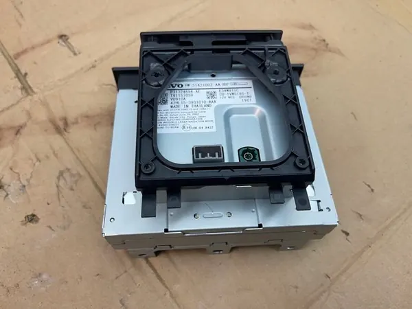 Cambiador CD Volvo XC90 II OEM 31374694 - Usado image 3