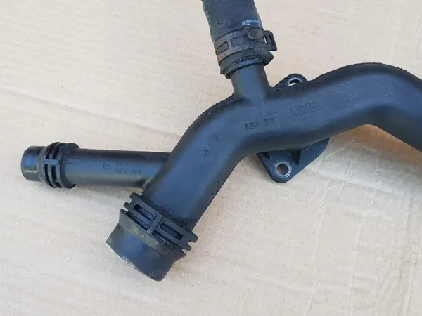 Moottorin vesiputki / Audi A6 C6 2.4 2.8 3.2 / 06E121045E image 6