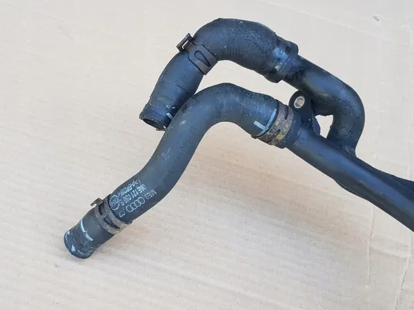 Moottorin vesiputki / Audi A6 C6 2.4 2.8 3.2 / 06E121045E image 9