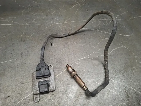 Mercedes-Benz Lambdasonde OEM A0009051612 image 2