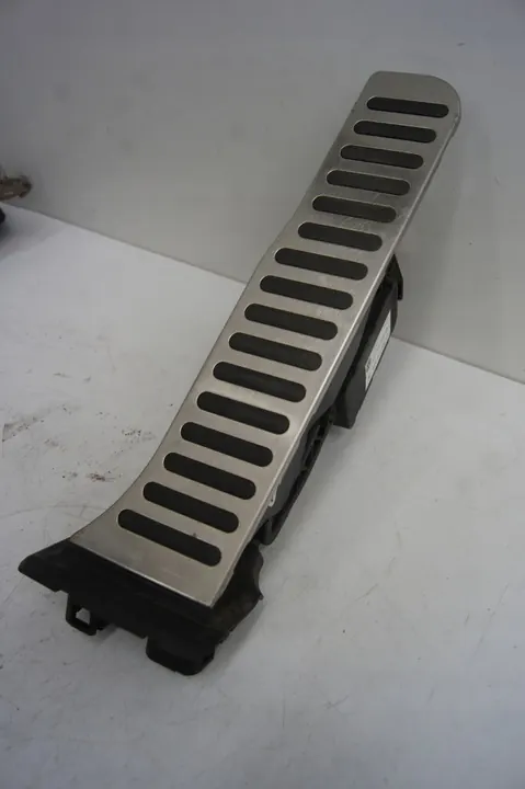 VW Gaspedal R-Line mit Bremsstop image 3