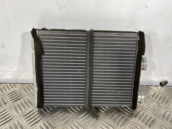 Infiniti Q50 Lämmitys OEM 4C29 - Käytetty Kunnossa image 2
