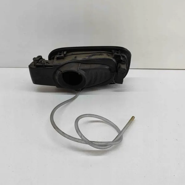 Fuel Tank Flap OEM 32227346 for Volvo V60 II 2020 image 3