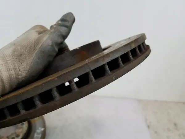 Disco e Pastilhas Freio Dianteiro OEM TARCZA SPORTAGE III image 6