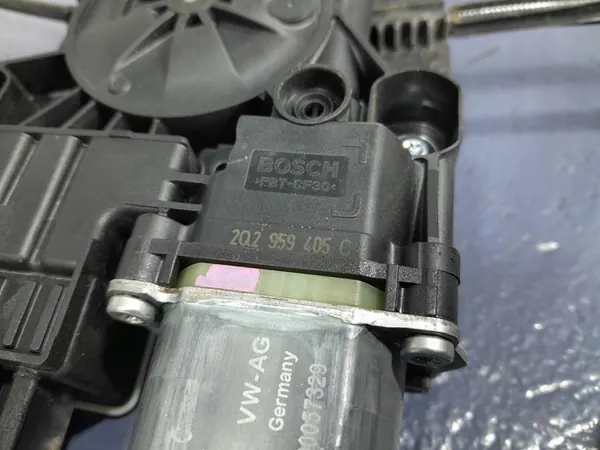 Elevador de vidro dianteiro esquerdo SKODA FABIA III NJ LIFT 6V0837461C image 4