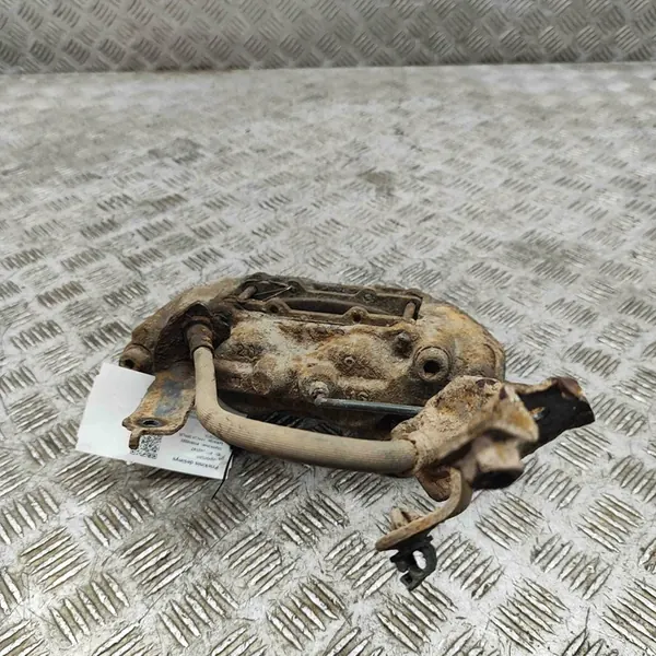 Toyota Hilux Etu Oikea Jarrusatula 2010 OEM 4773071010 image 2