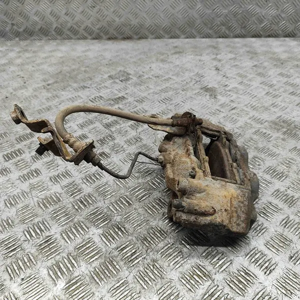 Toyota Hilux Etu Oikea Jarrusatula 2010 OEM 4773071010 image 5