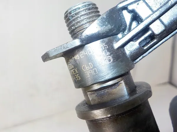 Injecteur Nissan Qashqai J10 2.0 DCI OEM 0986435390 image 3