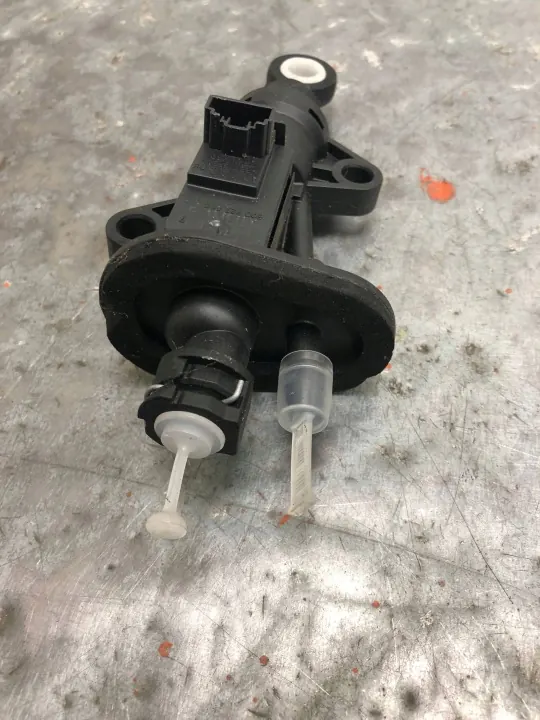 Cilindro esclavo de embrague OEM 5Q0927810A VW Audi image 3