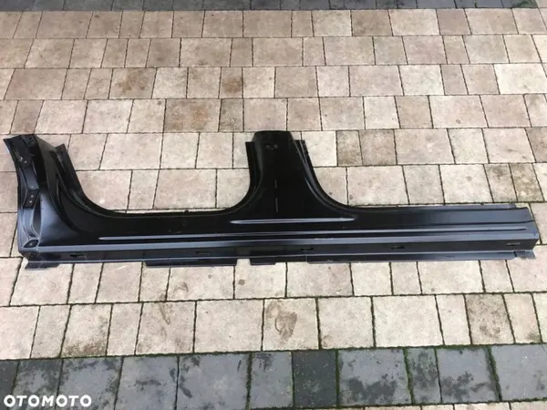 Seuil de porte droit Citroen C5 Aircross OEM 1638114080 image 2