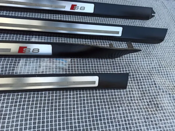 Audi S8 D3 Kynnyslistat OEM 4E0853985C/4E0853986C image 3