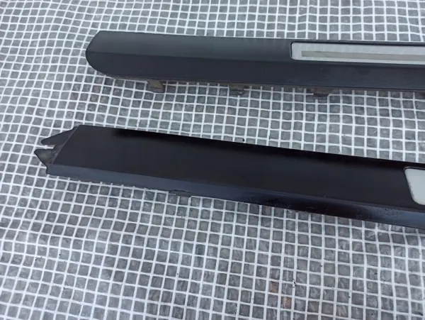 Audi S8 D3 Kynnyslistat OEM 4E0853985C/4E0853986C image 6