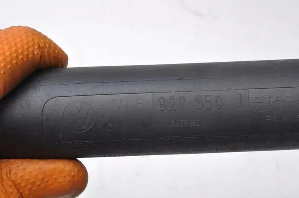 Volkswagen Touareg I Baklucka Gasdämpare 7L6827550J image 4