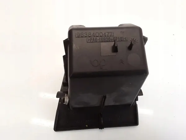 Tuhkakuppi Citroen Xsara OEM 9638400477 2000-2005 image 3