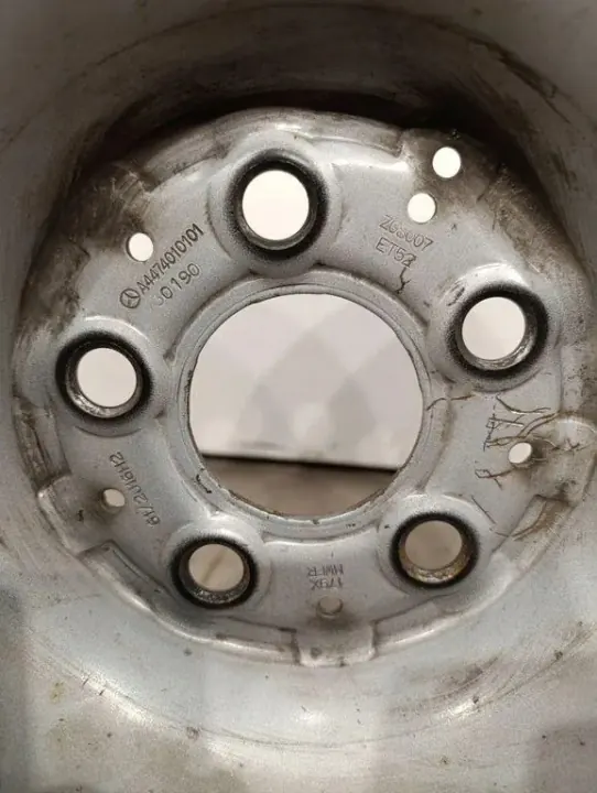 Soporte superior amortiguador delantero derecho OEM A4474010101 image 6
