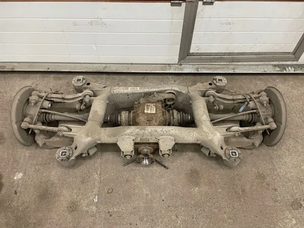 Hinterachsdifferenzialträger OEM 2587770 für BMW E60 2.0D image 2