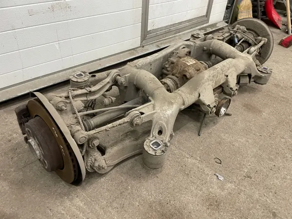 Hinterachsdifferenzialträger OEM 2587770 für BMW E60 2.0D image 5