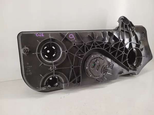 Mercedes GLE 167 AdBlue-tank OEM 1674708202 image 4