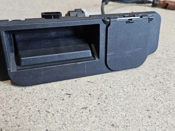 Suporte de porta-malas com câmera Mercedes-Benz S W222 image 9