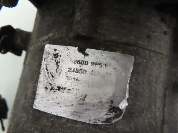 Compressor Ar Condicionado Nissan OEM 926009F510 - Usado image 3