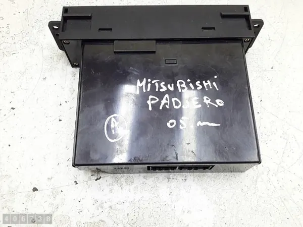 Mitsubishi Pajero AC-Steuermodul OEM 1465700022 image 3