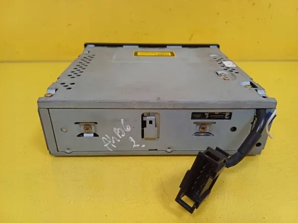 Audi CD-wisselaar OEM 8E0035111 - Gebruikt image 4