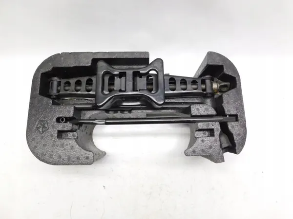 OEM 04766386AB Chave de Macaco Insert - Fiat Freemont 11-15 image 2