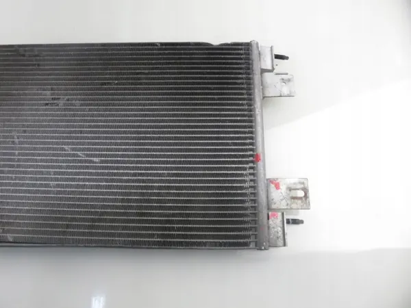 Käytetty Dodge A/C-kondensaattori OEM M1068952 image 5