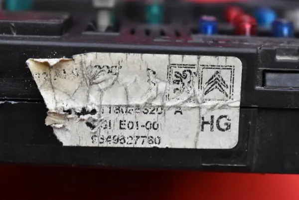 Caixa de fusíveis BSI OEM 9649627780 Peugeot Partner image 7
