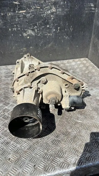 Verteilergetriebe OEM 331004JA1C für Nissan NP300 Navara image 5