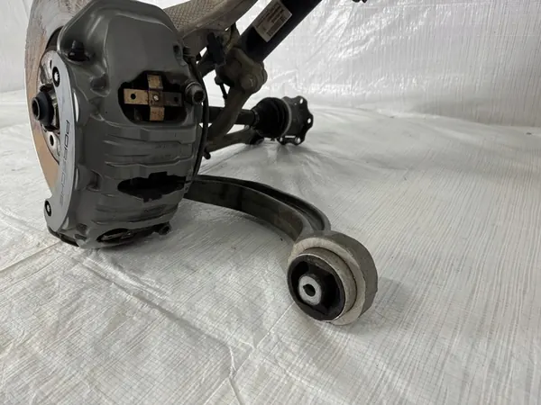 Ensemble de suspension avant gauche Porsche Macan 95B image 4